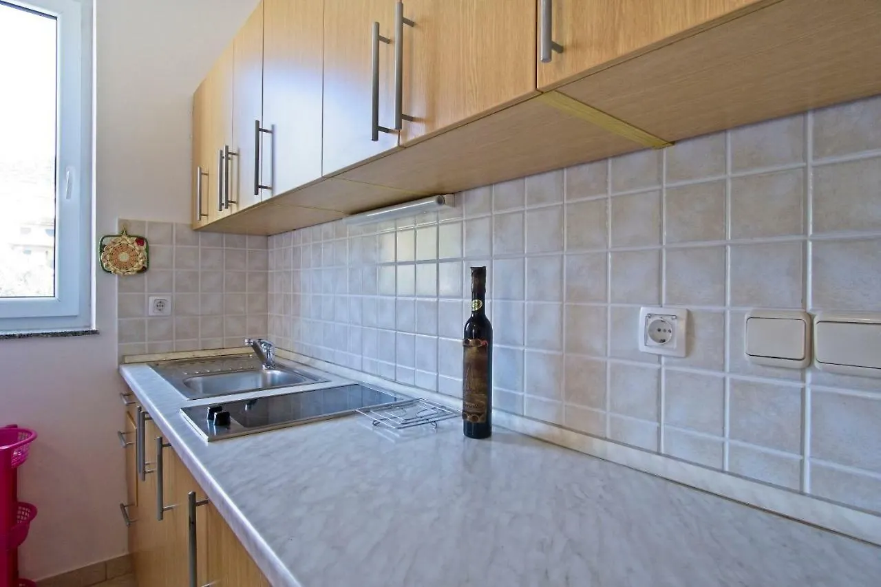 Apartment Chiara Martinscica  Martinšćica